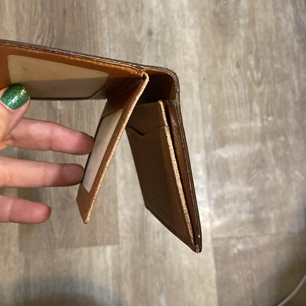 Louis Vuitton Card Holder Authentic - Picture 7 of 7